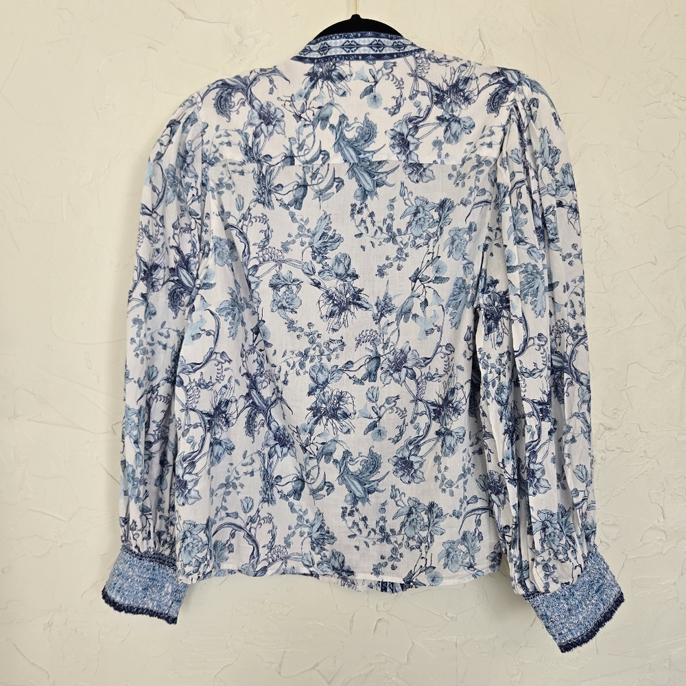 Alice + Olivia Blue and White Floral Balloon-Sleeve Blouse - Picture 9 of 13